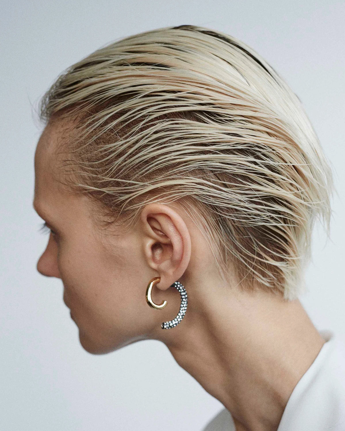 Pavé Luna Earrings Gold