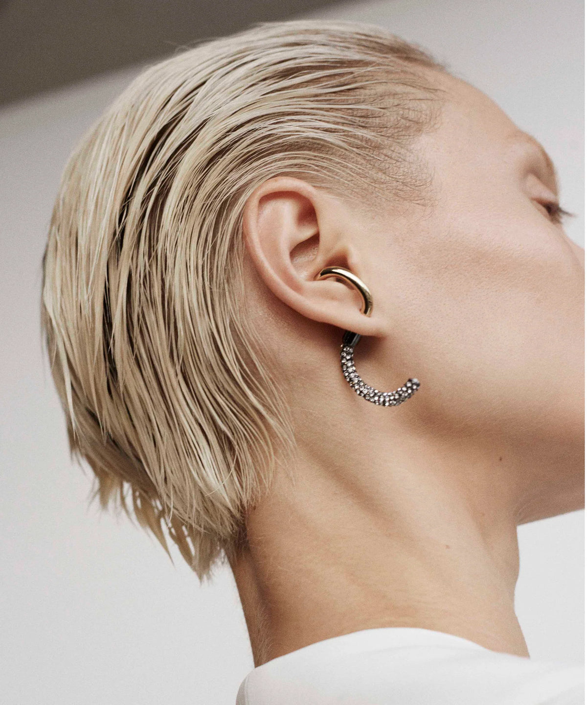 Pavé Luna Earrings Gold
