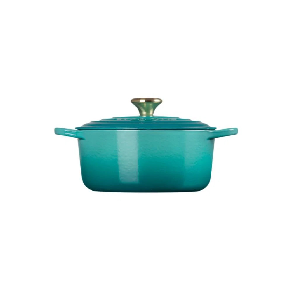 Signature Round Dutch Oven 5.5Qt - Bleu Riviera - Signature Light Gold